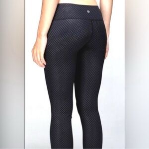 Lululemon Polka Dot Crop Legging Size 6